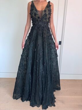 Black Floral 3D Illusion Overlay Appliqué V-Neck Maxi Gown